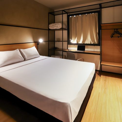 https://all.accor.com/A747